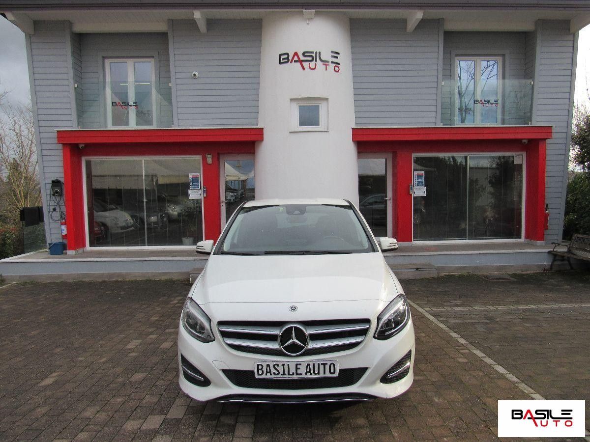 MERCEDES-BENZ B 180