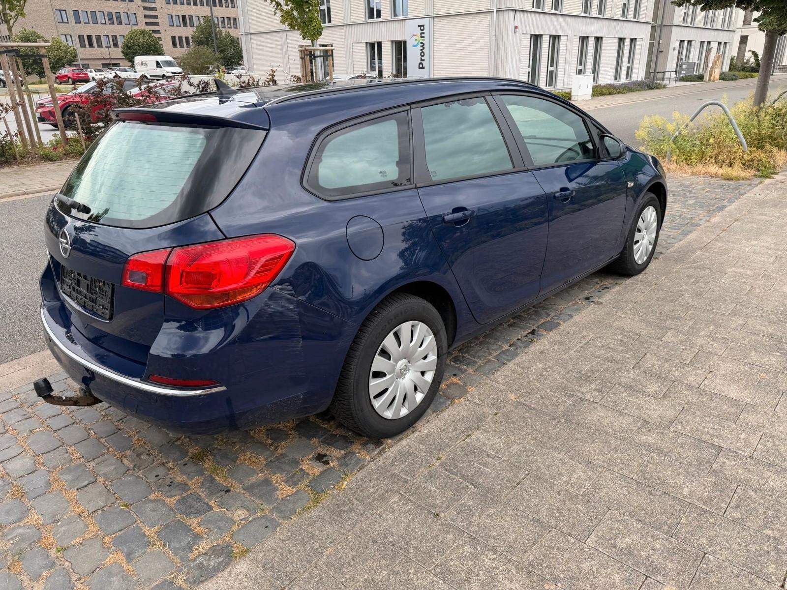 Opel Astra 2015 — photo 6