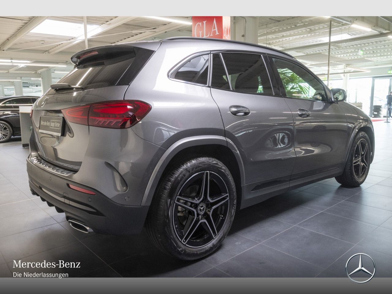 Mercedes-Benz GLA 180 AMG Adv.+/NIGHT/19"/AMBIENTE/KEYL/EASY-P foto 5