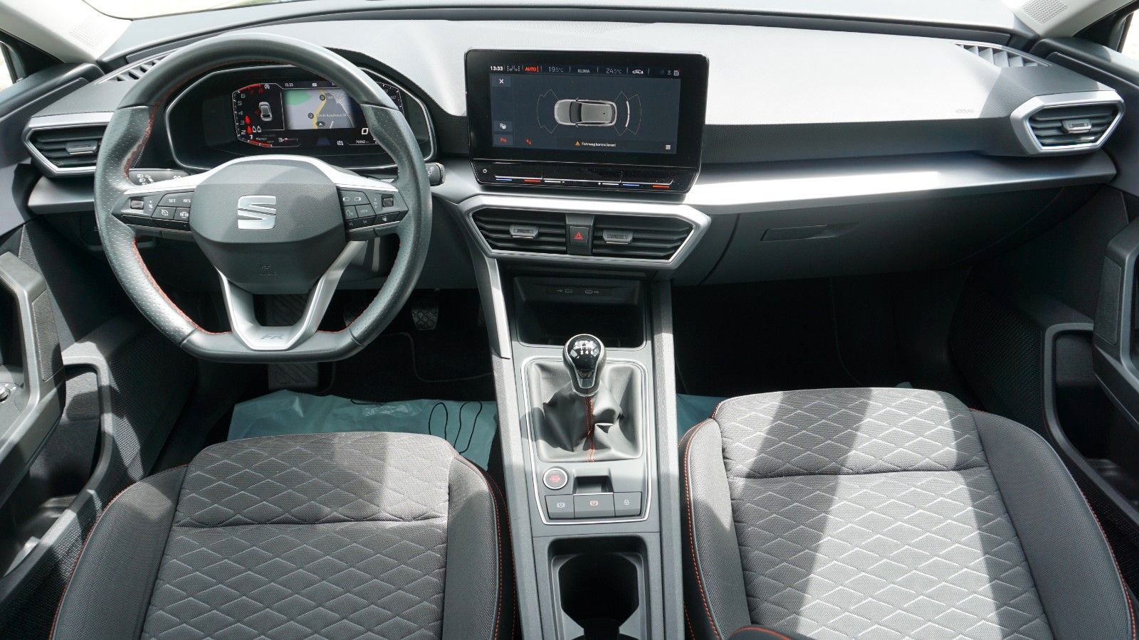 Fahrzeugabbildung SEAT Leon FR, SEAT Garantie, Navi, Sportfahrwerk, LED