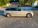 BMW 330d xDrive Touring - - BMW 330