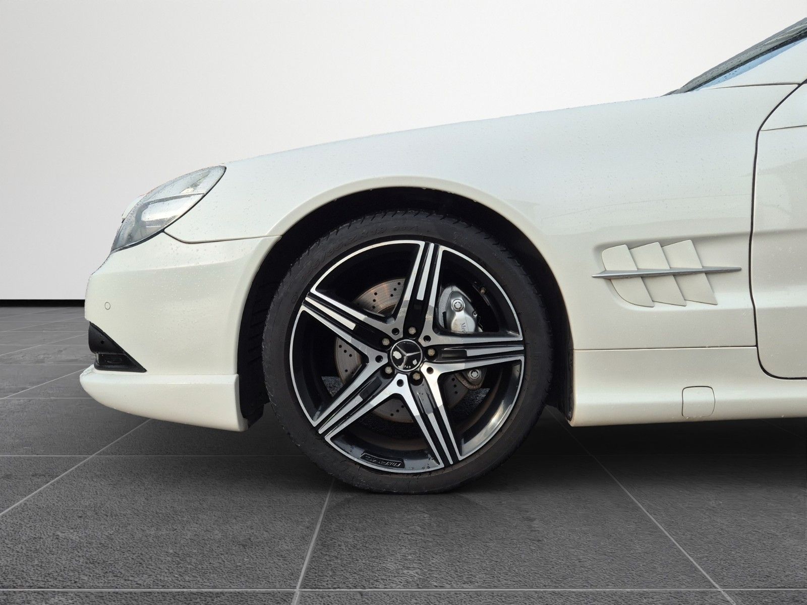 Fahrzeugabbildung Mercedes-Benz SLR SL 350 PIECHA CARBON PANO MEMORY H&K LED
