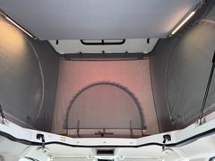 BUERSTNER Copa 500-Autm-Markise-Dieselheizung-Küche