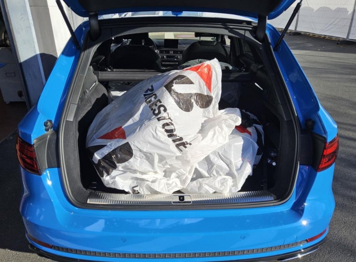 Fahrzeugabbildung Audi A4 Avant 45 TFSI quattro S-LINE TURBO-BLUE B&O