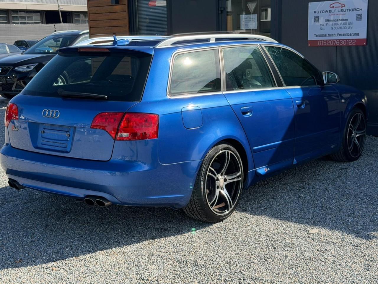 Audi S4 Avant 4.2 V8 344 ch BVM quattro / Toit ouvrant / Cuir / Sièges électriques à mémoire / Xénon