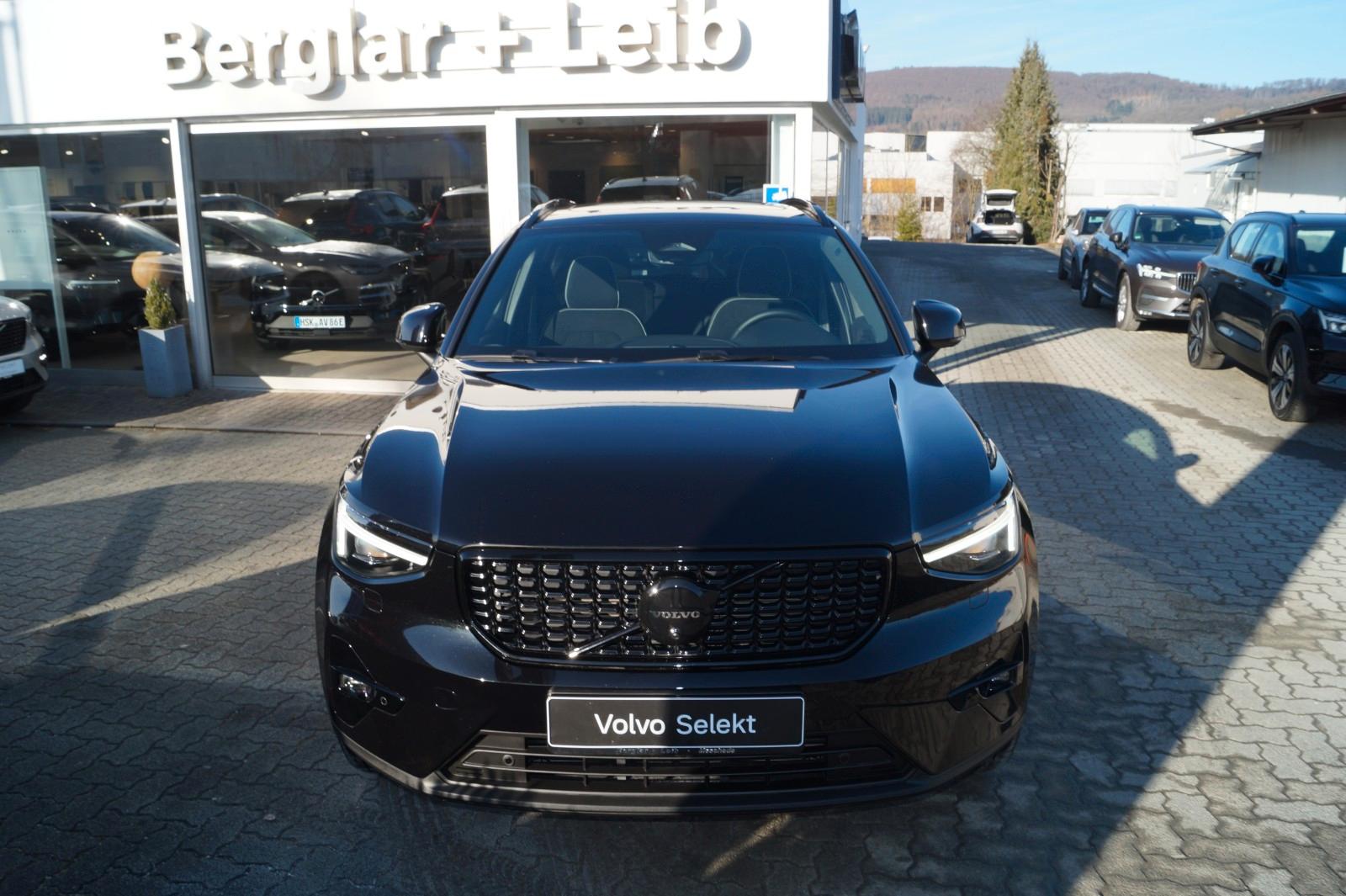 Volvo XC40 B3 Benzin 2WD Ultra Black Edition DKG/Pixel