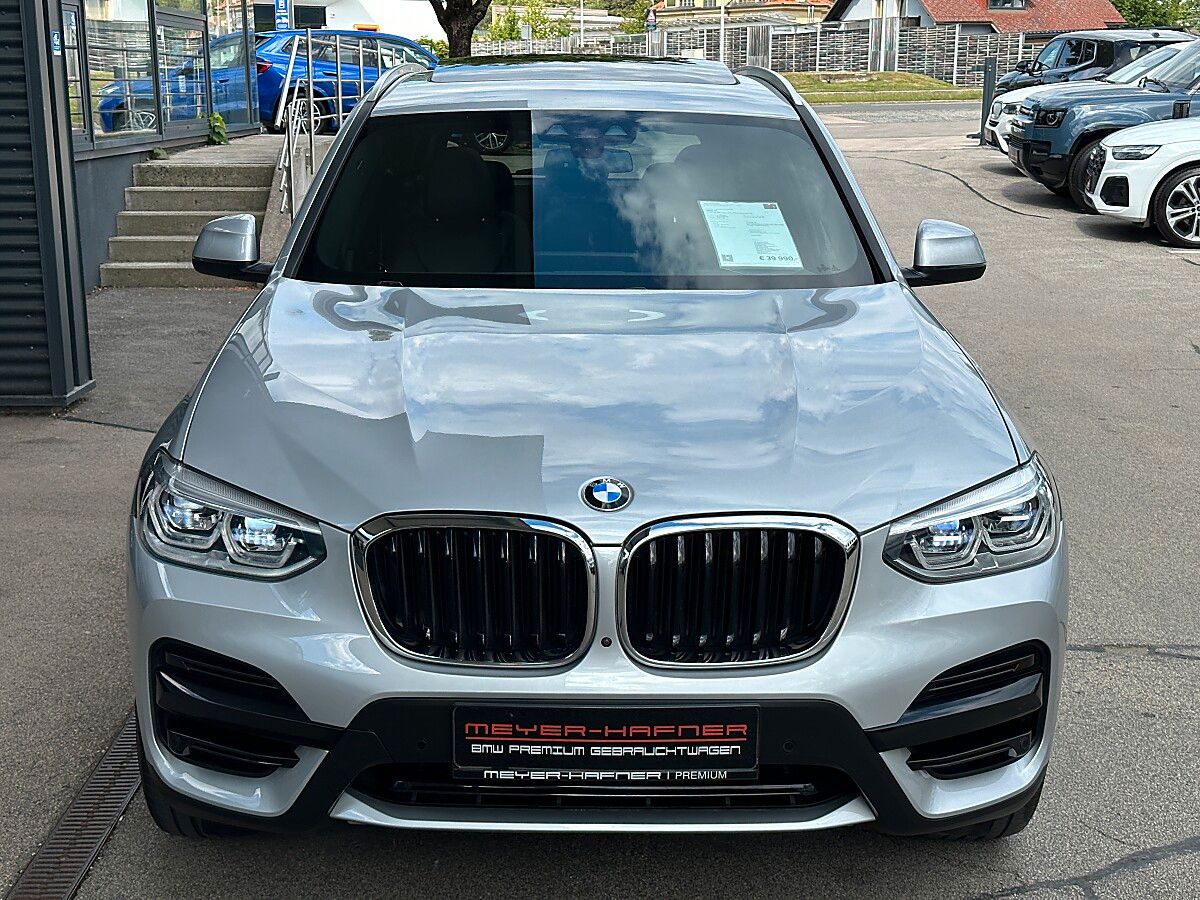 BMW X3 xDrive30e PHEV Aut. / AHK / Pano / Head Up... imagem 3