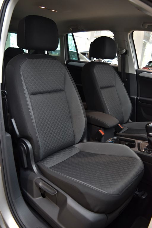 VW Tiguan 1.5 TSI~Navi~LED~Kamera~Keyless Go~Apple VW Tiguan 1.5 TSI~Navi~LED~Kamera~Keyless Go~Apple