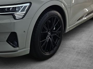 Audi Q8 e-tron - 5