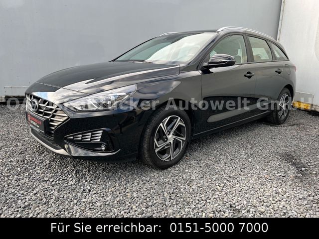 Hyundai i30 cw*1.6CRDi* Shz*USB*Tempomat*Bluetooth*PDC*