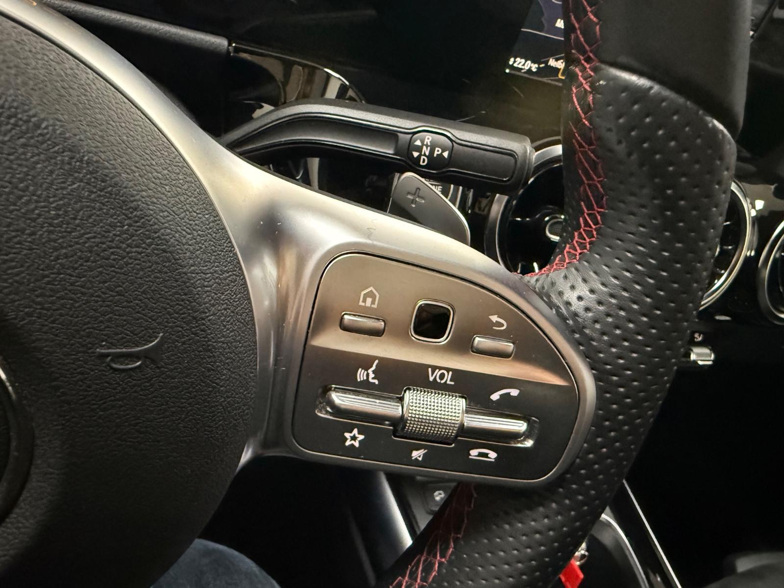 Mercedes-Benz GLA 220 d*AMG-LINE*AHK*MBUX*19 ZOLL*PARK-ASSIST*