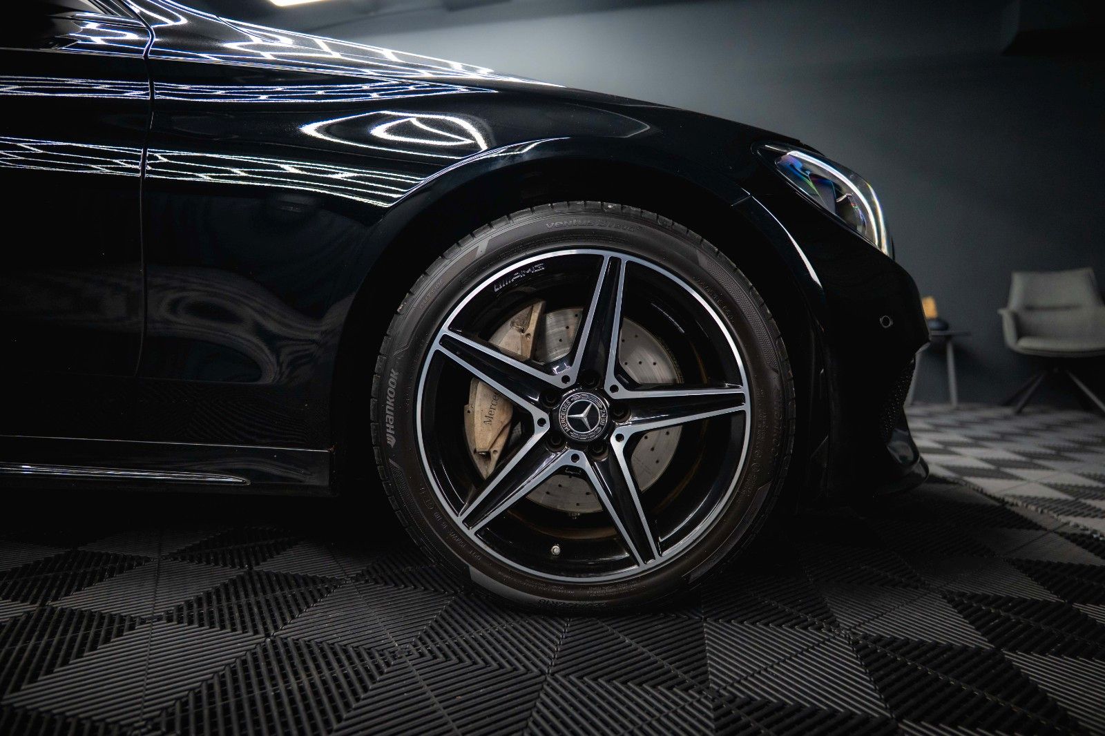 Fahrzeugabbildung Mercedes-Benz C 400 T 4Matic AMG Night-Edition *LED*19%*