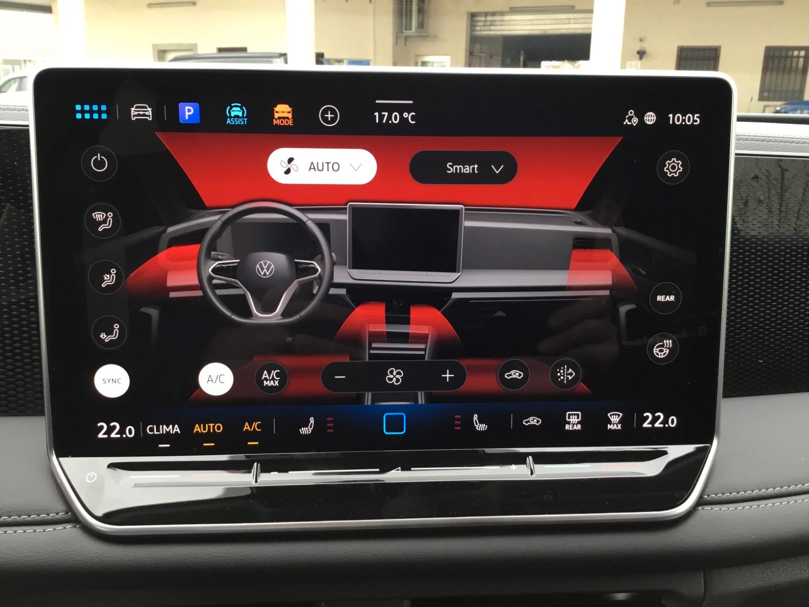Fahrzeugabbildung Volkswagen Tiguan 1.5 eTSI DSG Life+AHK+LEDPlus+18"+Navi