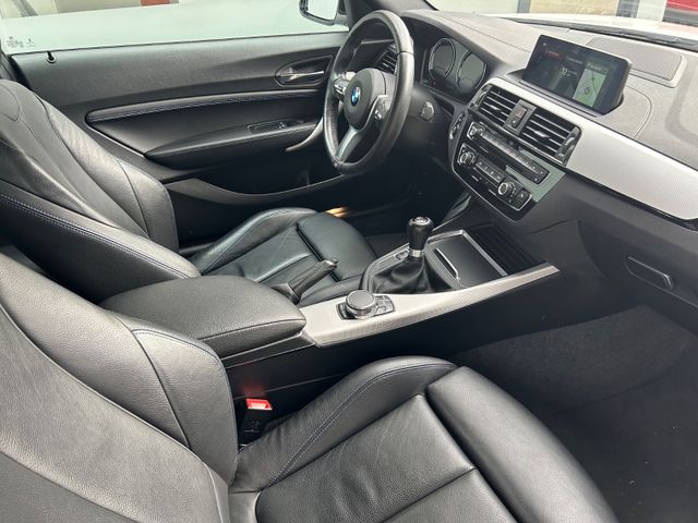Fahrzeugabbildung BMW 118 M Sport Shadow Line+Leder+Navi+CarPlay+LED