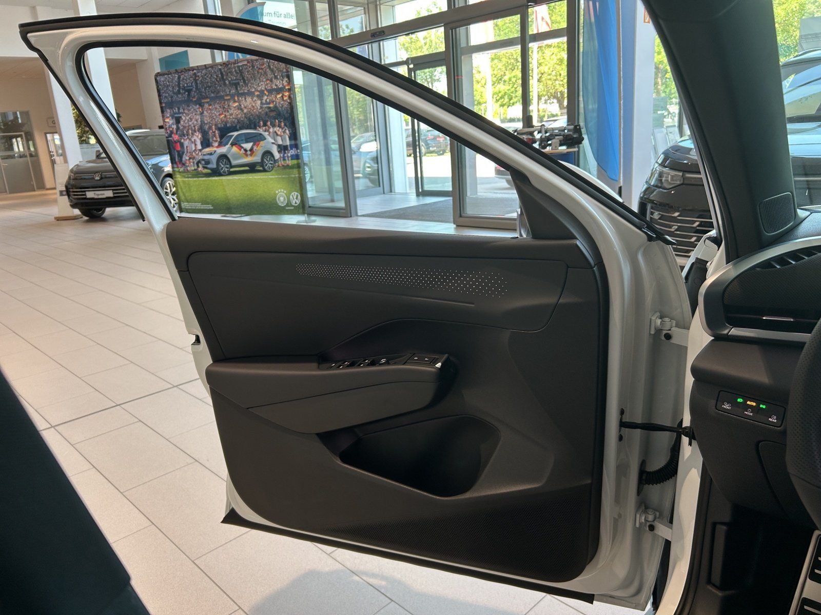 Volkswagen T-Roc - Bild 16