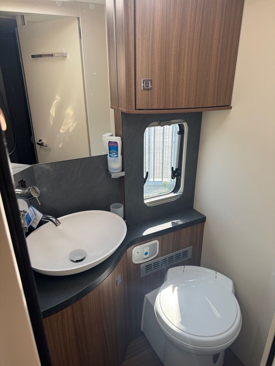 Fahrzeugabbildung Eura Mobil Contura CT 766 EF LuminaryPlus,Fahrassistenz