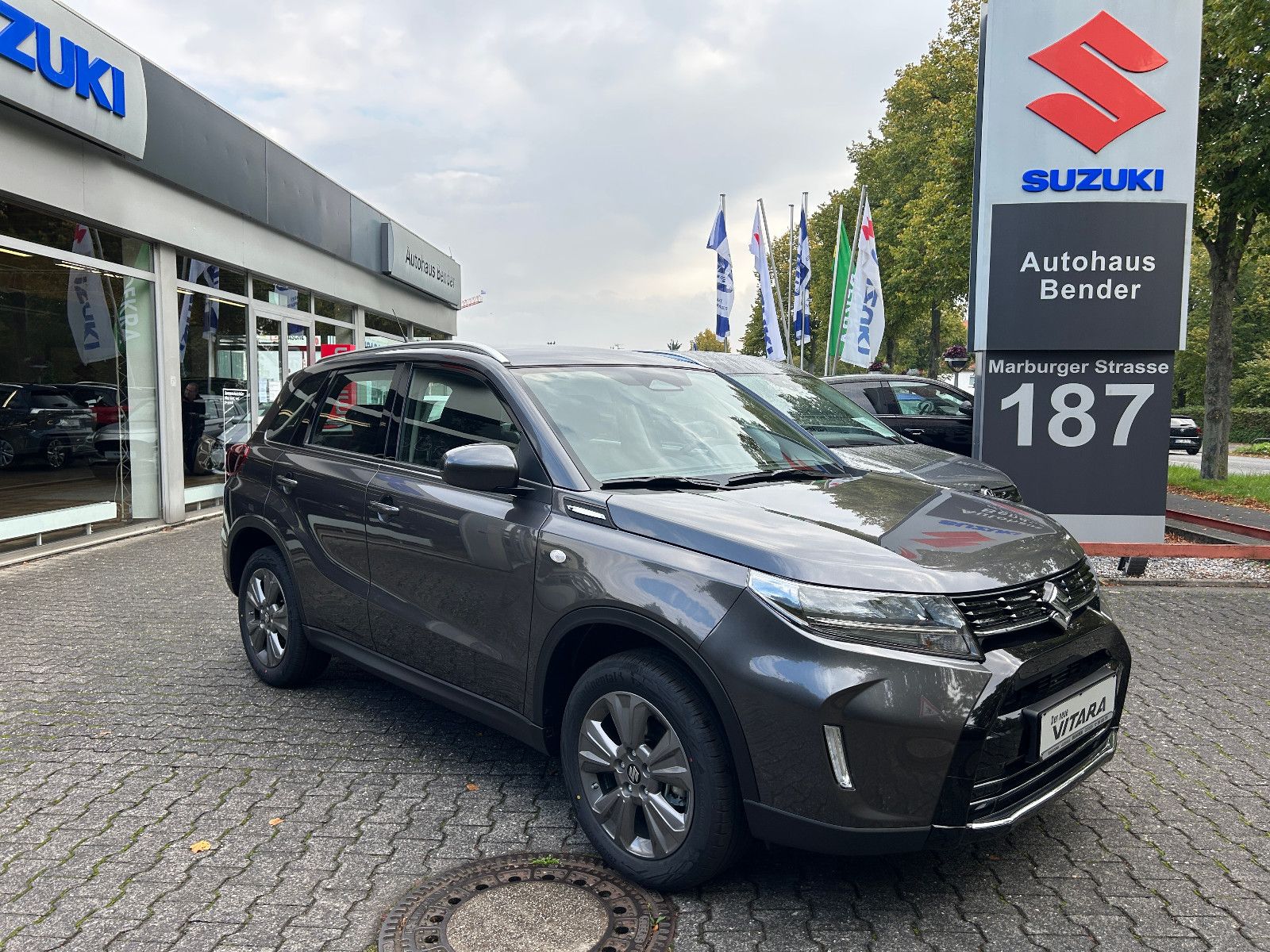 Suzuki Vitara 5-Türer 1.4 BOOSTERJET HYBRID Club imagem 3