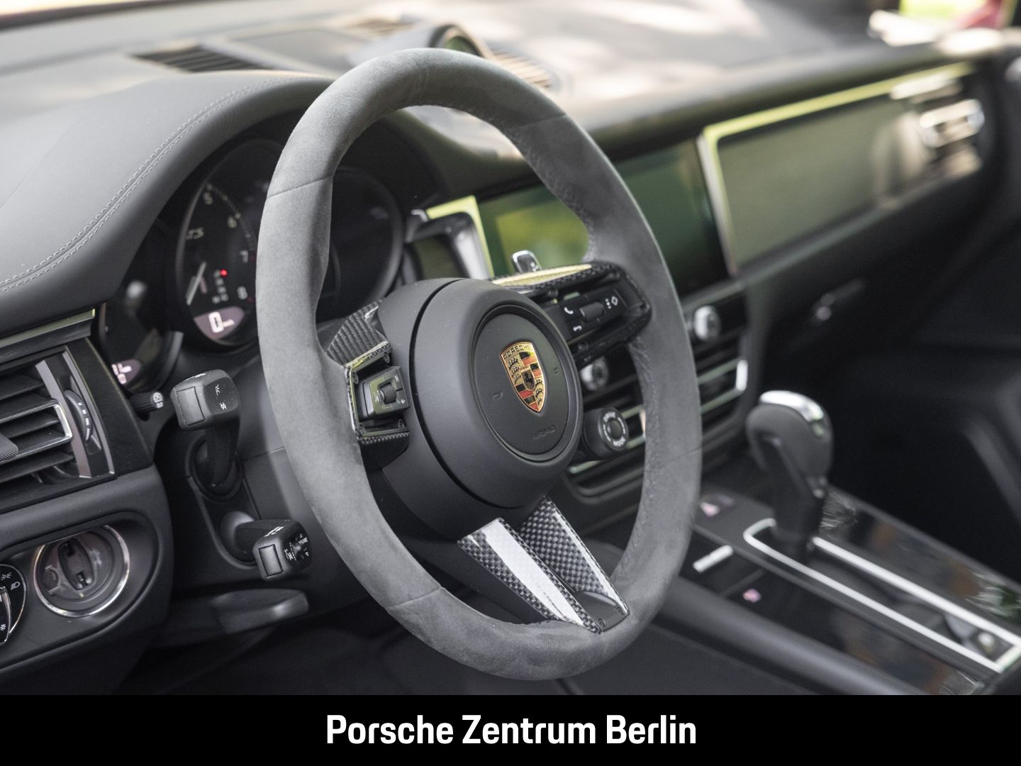 Porsche Macan GTS Karminrot Sportabgasanlage Panorama foto 22