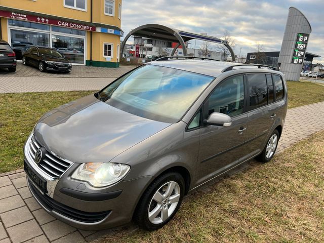 Volkswagen Touran United Navi X-enon DSG 1.Hand Kette NEU