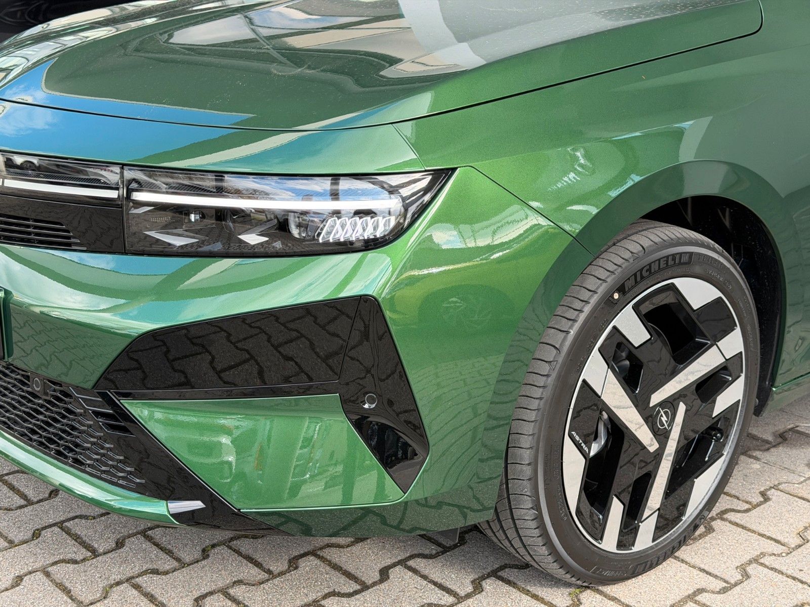 Fahrzeugabbildung Opel Astra L ST Facelift Electric Ultimate 55kWh!