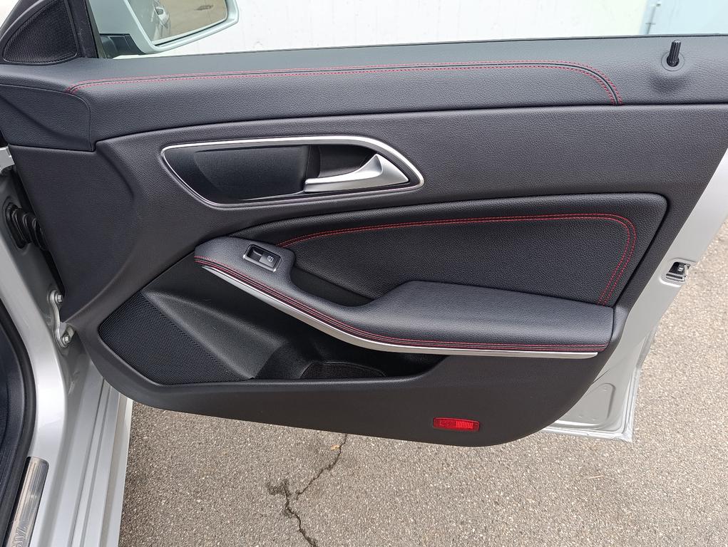 Mercedes-Benz CLA 220