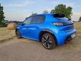 Peugeot e-208 136 GT (8-fach, inkl. Winterreifen) - scheckheftgepflegte Peugeot e-208