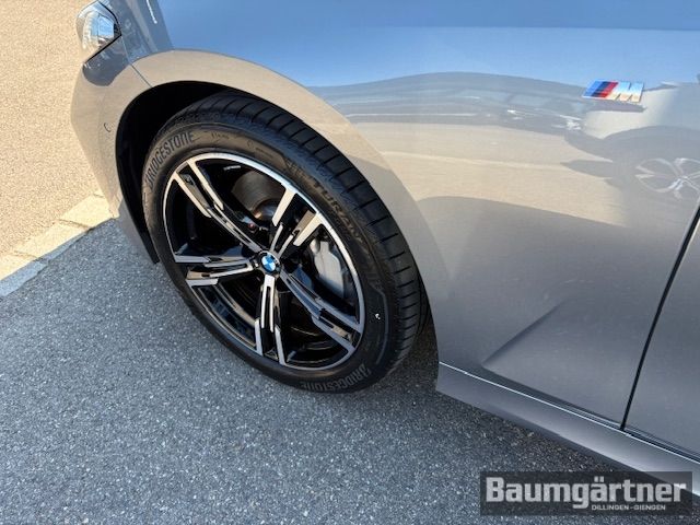 Fahrzeugabbildung BMW 330 i xDrive M-Sport Touring Kamera/ACC/Sitzh.