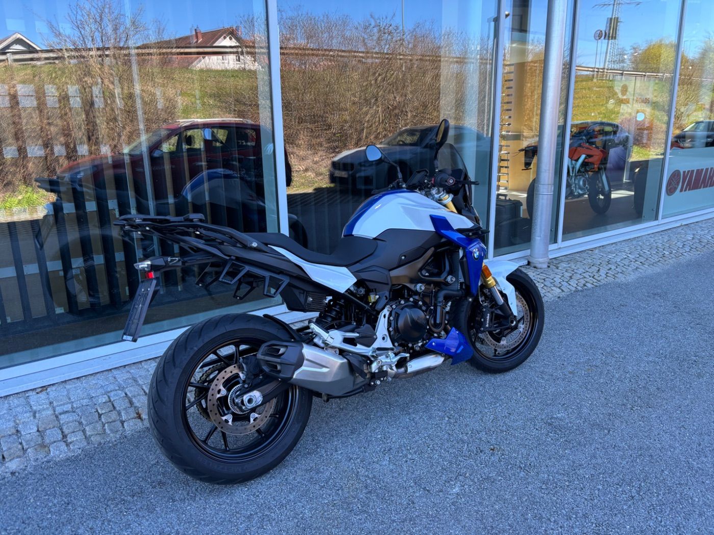 Fahrzeugabbildung BMW F 900 R 3 Pakete Tieferlegung