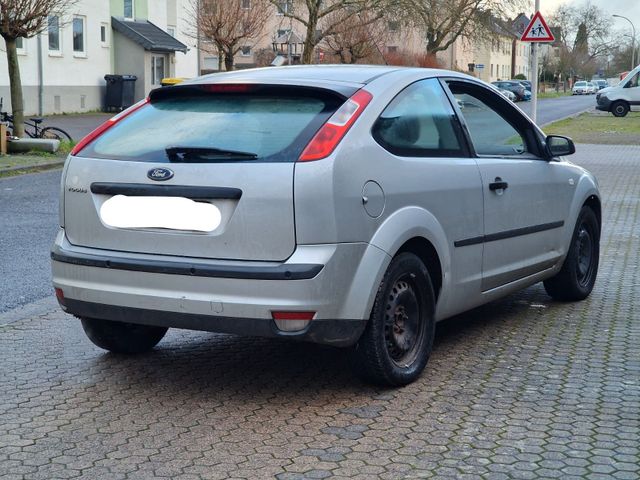 Ford Focus 1.4 Ambiente