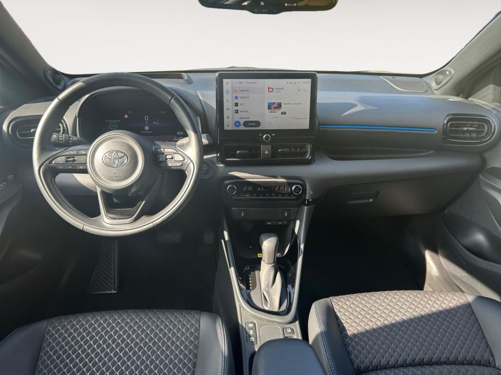 Fahrzeugabbildung Toyota Yaris Hybrid 130 1.5 VVT-i Premiere Edition