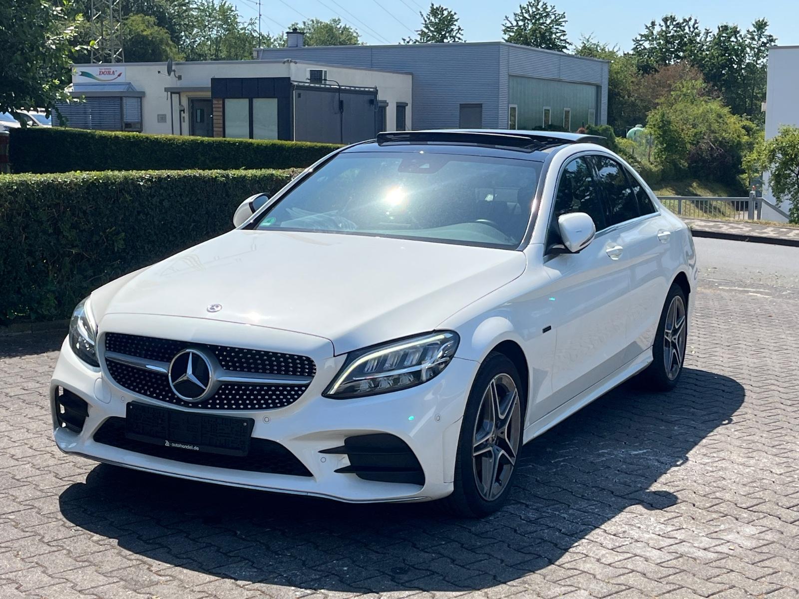 Mercedes-Benz C 300de Limousine AMG Panorama LED Distronic