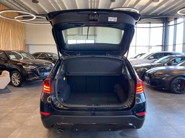 BMW X1 18 d xDrive *PANO*NAVI*PDC*AHK*TEMPOMAT*SHZ*