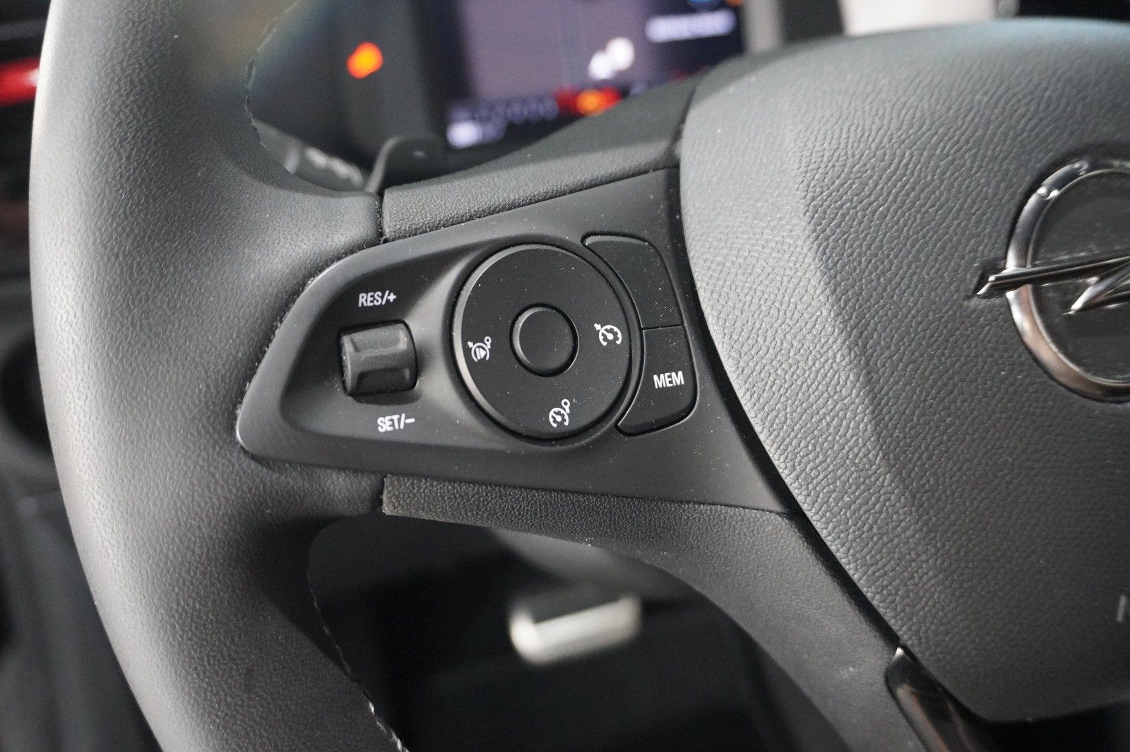 Fahrzeugabbildung Opel Corsa F 1.2T GS SPORT NAVI/LED/KAMERA/SPORT/DAB+