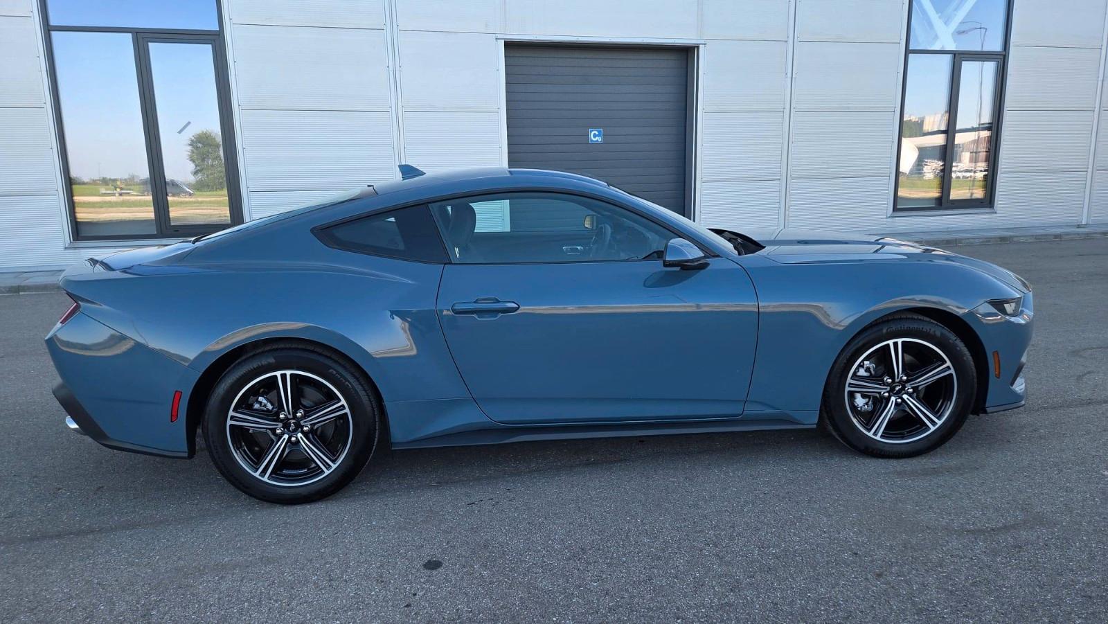 Ford Mustang EcoBoost 2026 | Vapor Blue I TOP