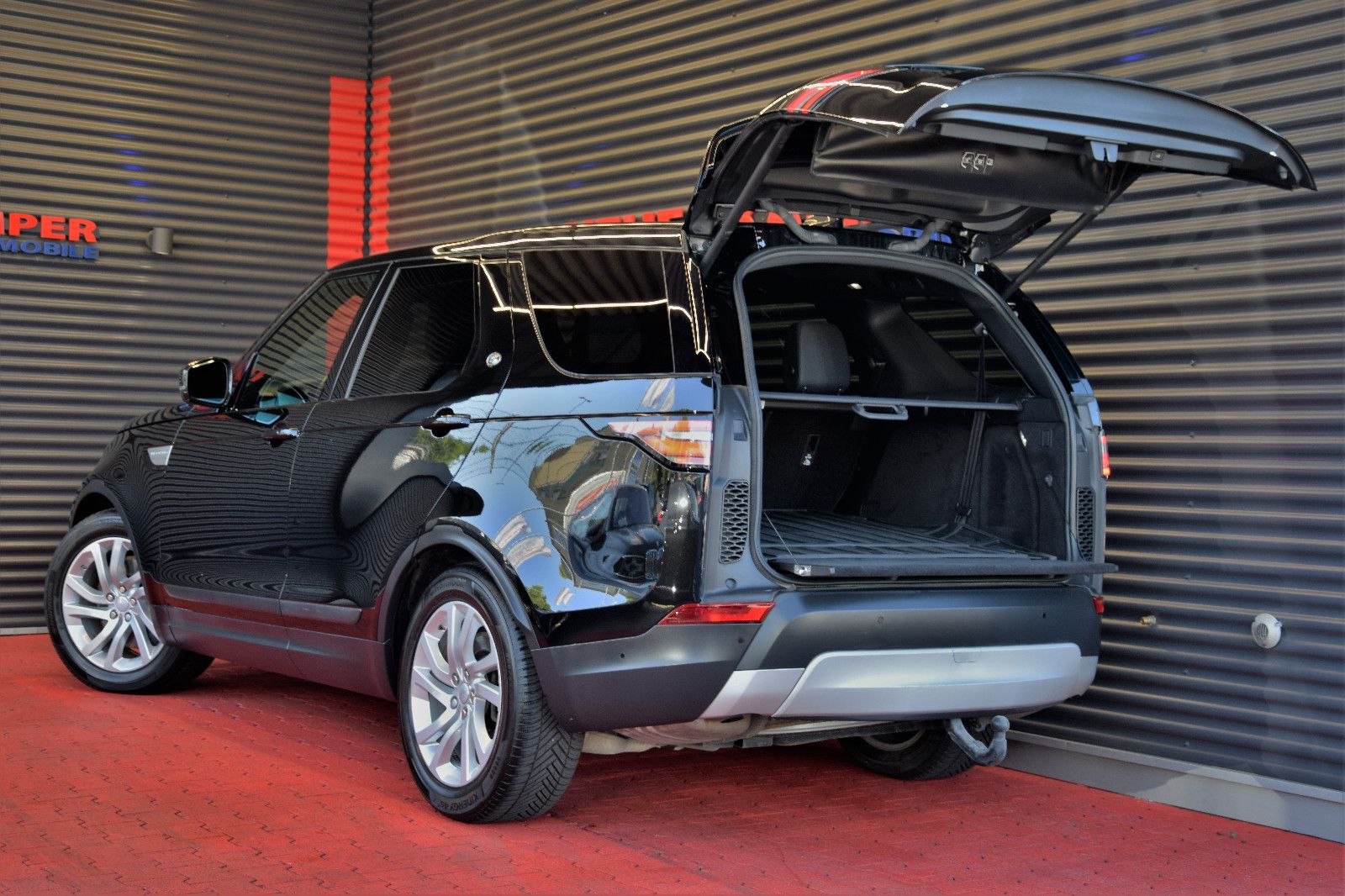 Fahrzeugabbildung Land Rover Discovery 5 HSE SDV6 AWD LED Panorama 7Sitze AHK