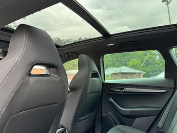 Fahrzeugbestand 25 Skoda Karoq Sportline 1.5 Matrix+AHK+Panodach+Kamera