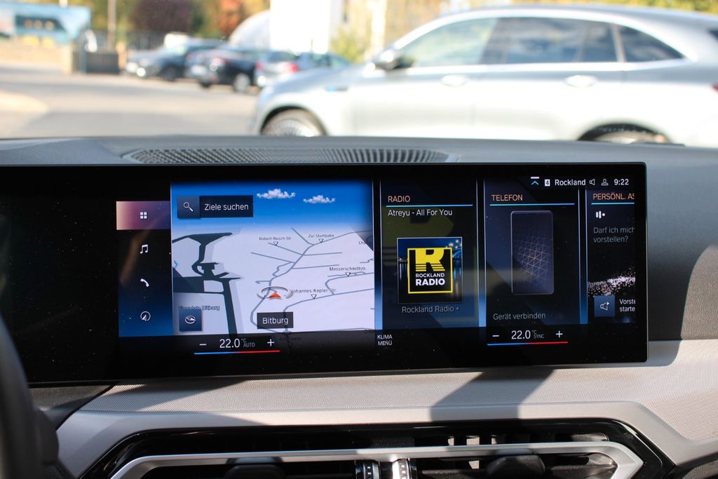 BMW 320 d xDrive Touring NAVI SHZ LED PDC AUT LIVE