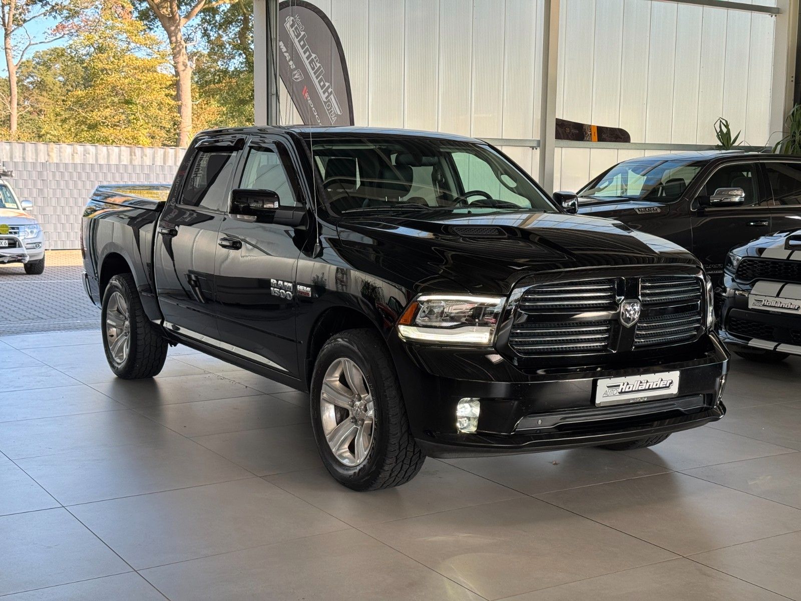 Fahrzeugabbildung Dodge RAM 5,7 Crew Cab Sport LPG 1Hand Deutsche EZ