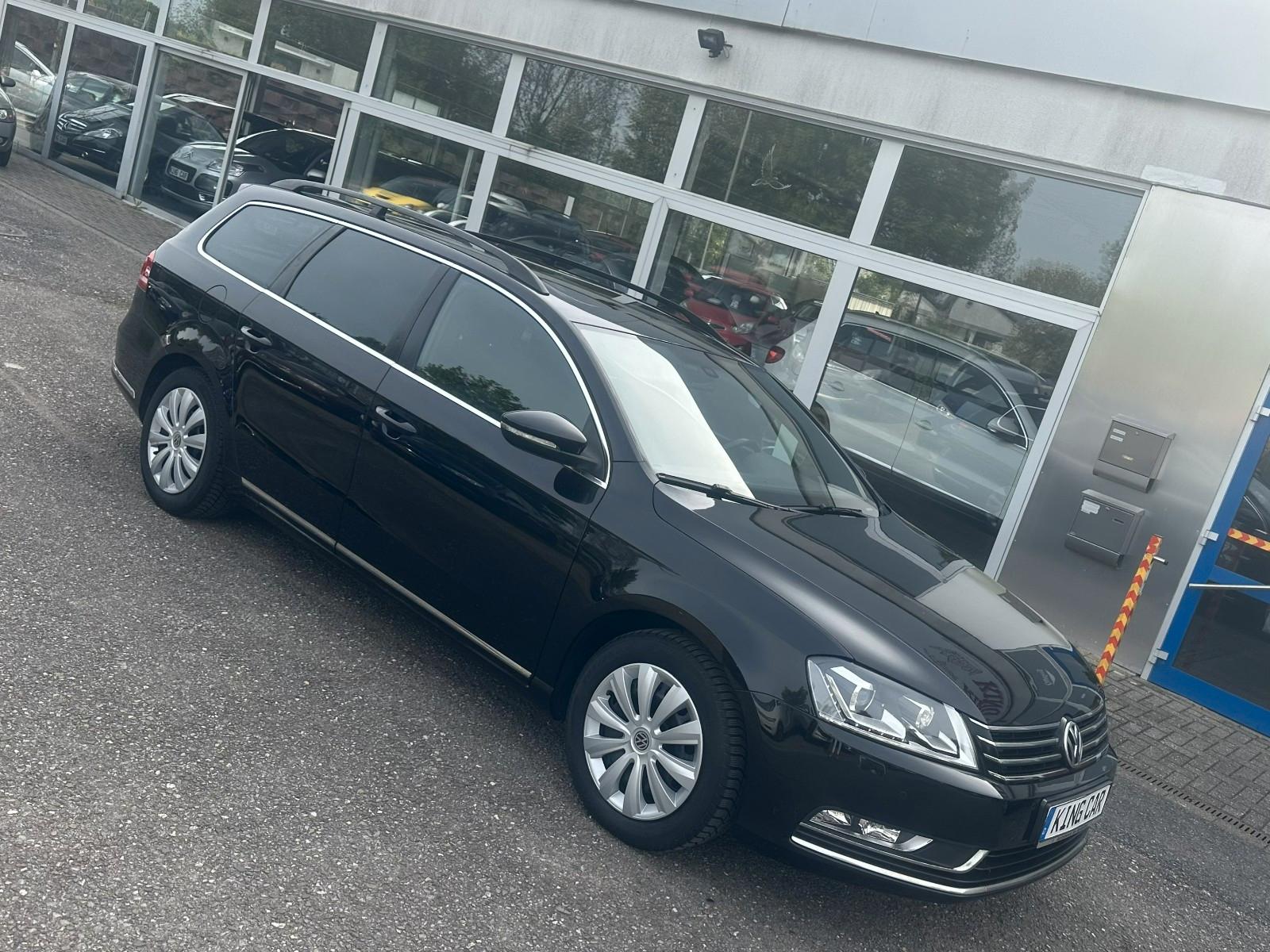 Volkswagen Passat Comfortline BlueMotin*SPORTPAKET*PANORAMA