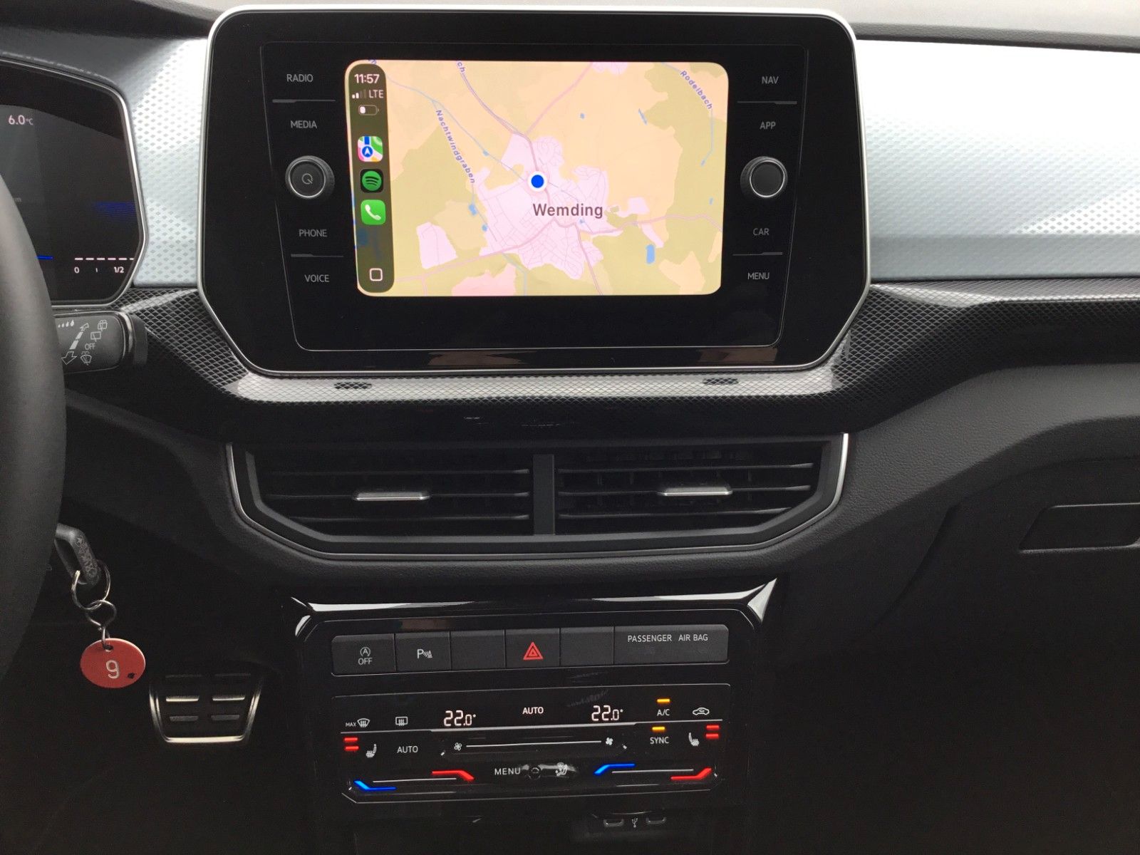 Fahrzeugabbildung Volkswagen T-Cross 1.0 TSI DSG GOAL+AHK+ACC+AppConnect+LED