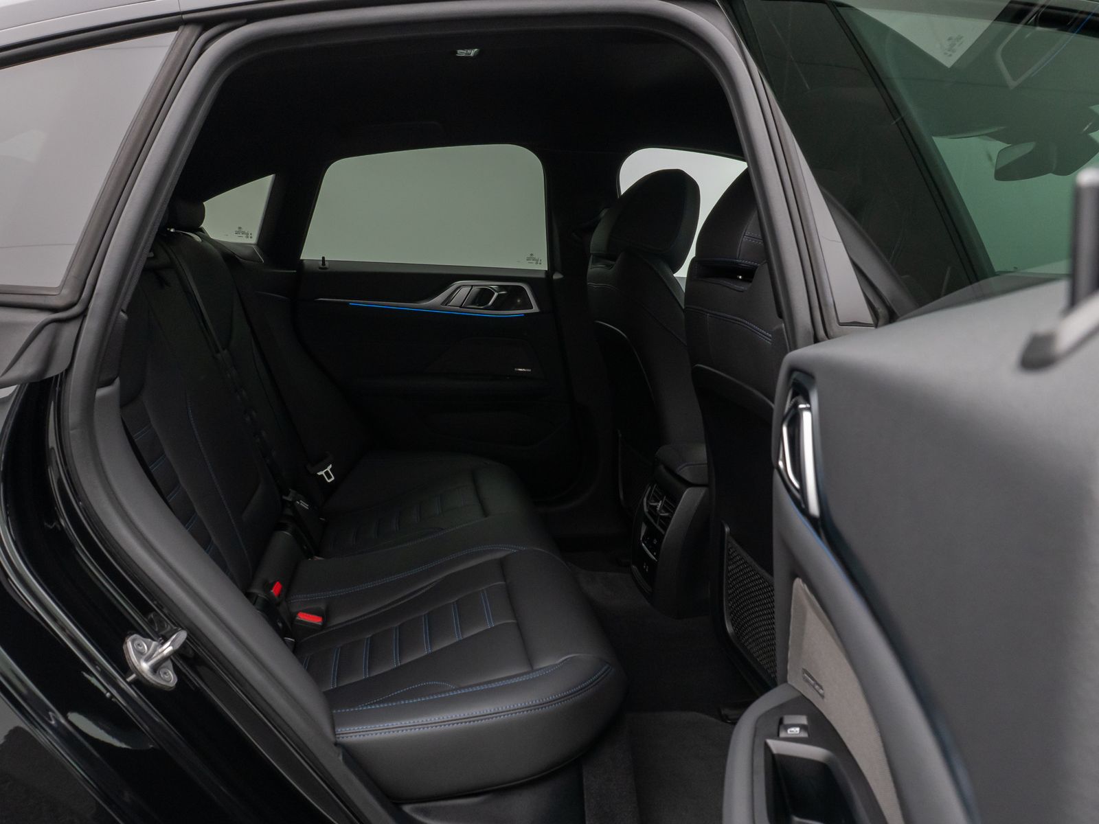 Fahrzeugabbildung BMW i4 eD35 Gran Coupé M Sport 360°HUD DAB H/K Laser