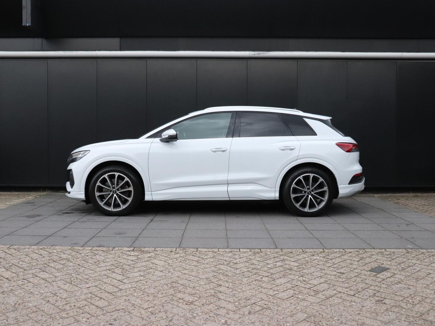 Audi Q4 e-tron 40 Launch edition S Competition 77 kWh imagem 2