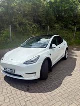 Tesla Model Y Long Range Dual Motor AWD Long Range - Tesla Model Y in Hamburg
