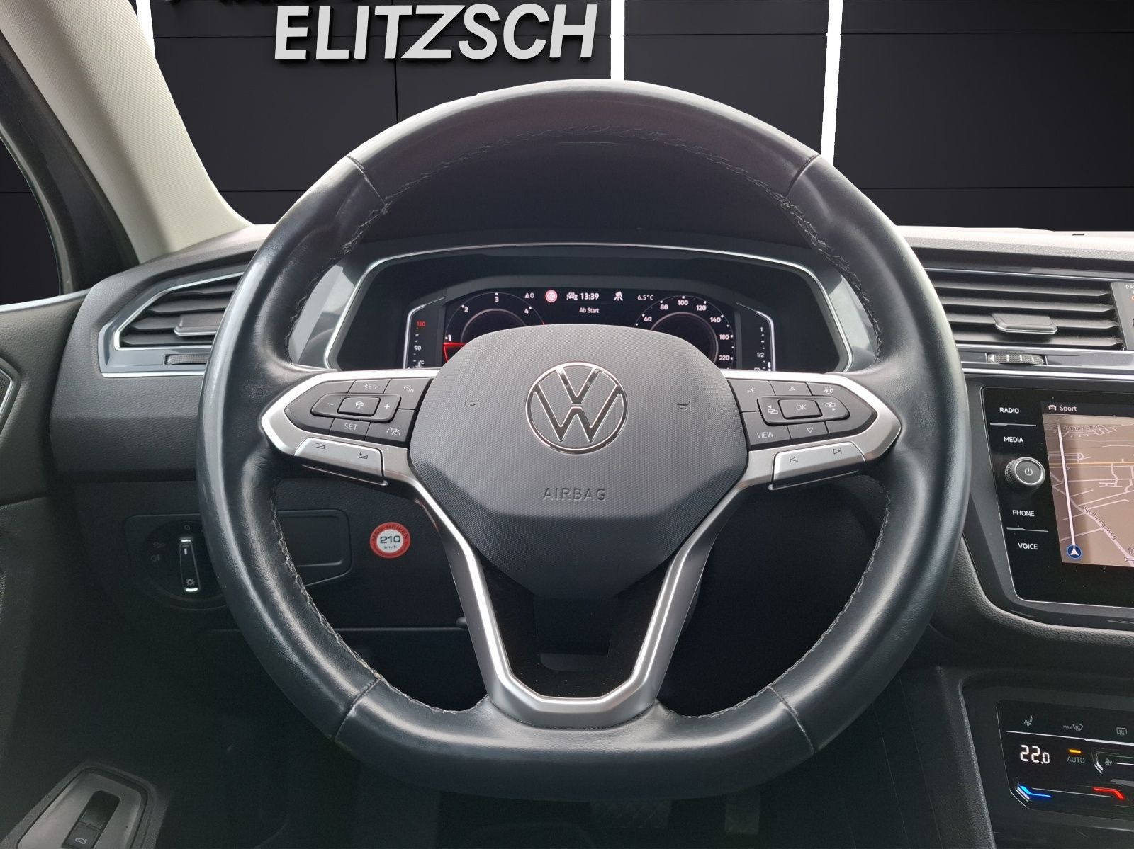 Fahrzeugabbildung Volkswagen Tiguan Allspace TDI Elegance DSG 4M Standhzg. Ma