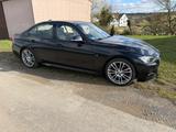 BMW 328i M Performance  - BMW 328 mit Benzin-Antrieb: Limousine, Automatik