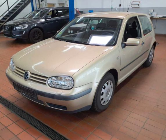 Volkswagen Golf 1.4 Comfortline * 1. Hd * Tüv Neu *