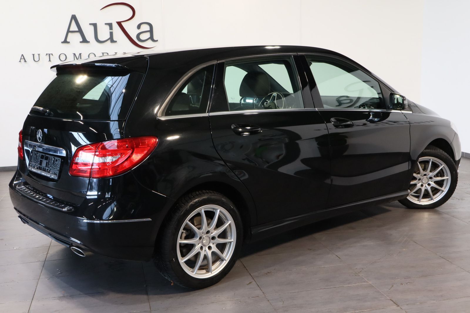 Fahrzeugabbildung Mercedes-Benz B 220d CDI BlueEfficiency Aut. NAV+XEN+SHZ+PP+EU