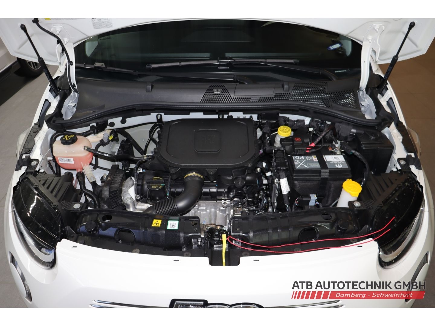 Fahrzeugabbildung Fiat 500 ICON + Komfortpaket Hybrid 1.0l PDC Rückfahr