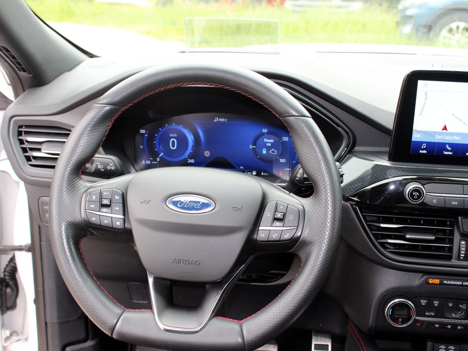 Fahrzeugabbildung Ford Kuga Plug-In Hybrid ST-Line X 2,5 Duratec
