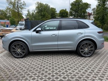 Porsche Cayenne - 10